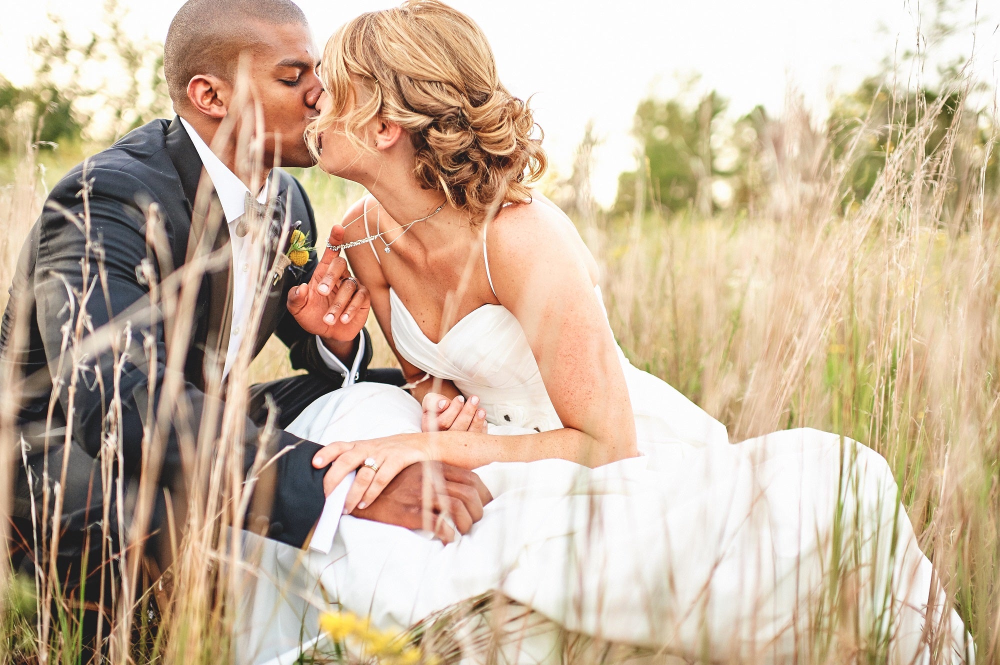 How to make your own Wedding Card Box ~ KISS THE BRIDE MAGAZINE